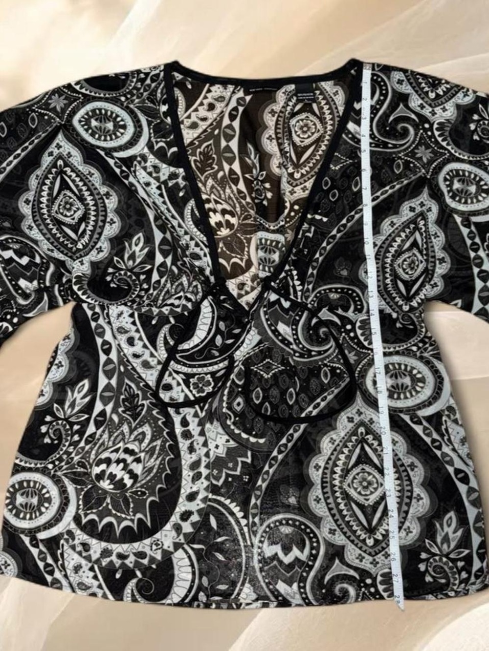 NY&Co Black White Paisley Tie Front Tunic Blouse L - Picture 3 of 5